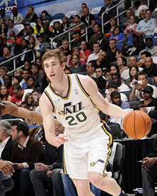 马卡：什琴斯尼专注于巴萨，不会重返波兰国家队.