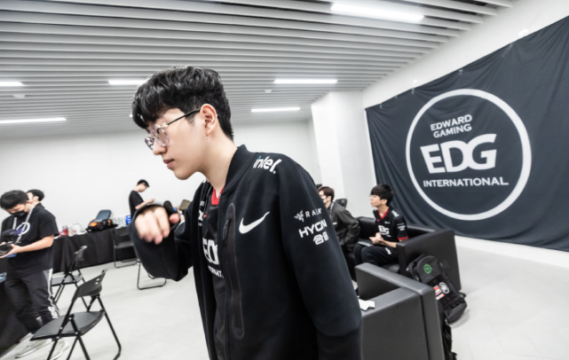 出更为璀璨 出更为璀璨