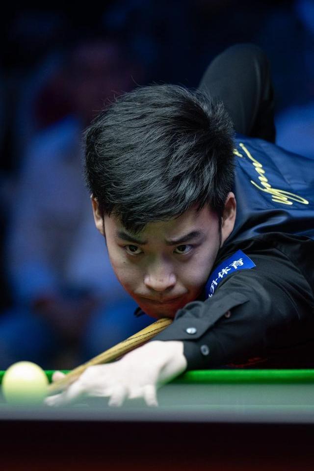 略更为谨慎 略更为谨慎