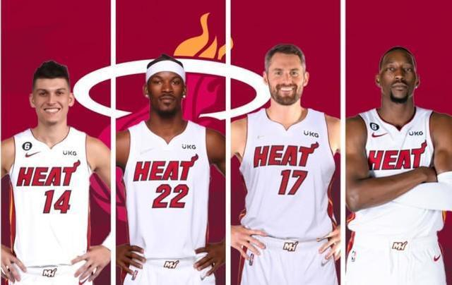 靠中路的对 靠中路的对